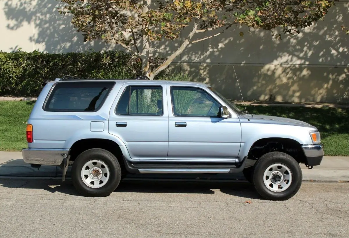 california original 1994 toyota 4runner sr5, 100% rust free( 310) 259-5383
