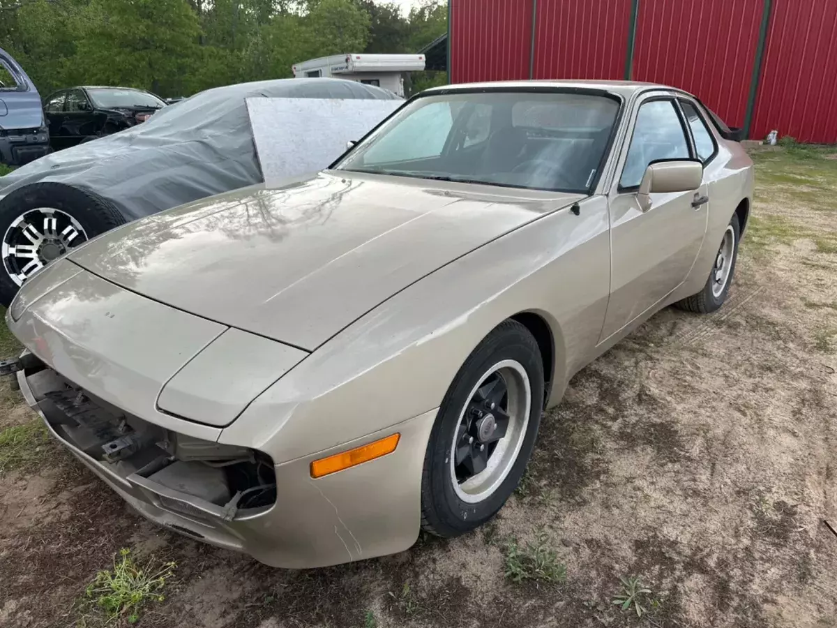 no reserve 1984 porsche 944 base 2.5l