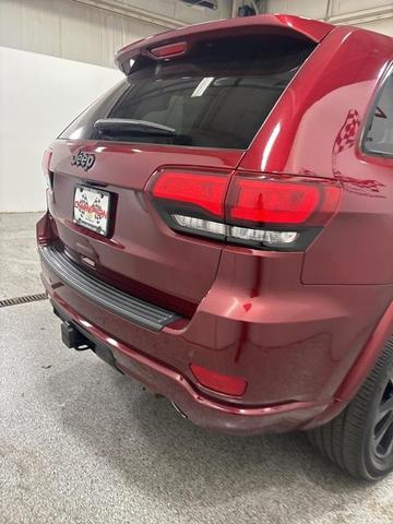2022 jeep grand cherokee laredo