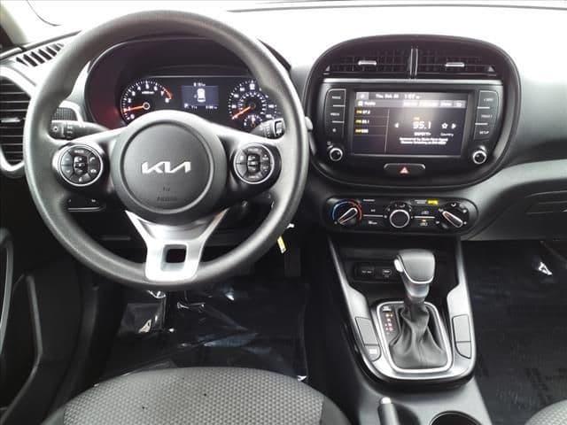 2022 kia soul lx 4dr hatchback in springfield, illinois