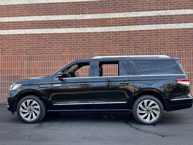 2022 lincoln navigator reserve