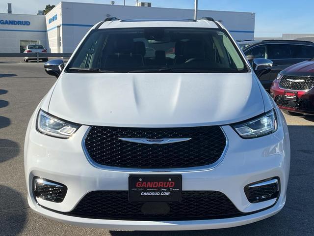 2023 chrysler pacifica limited