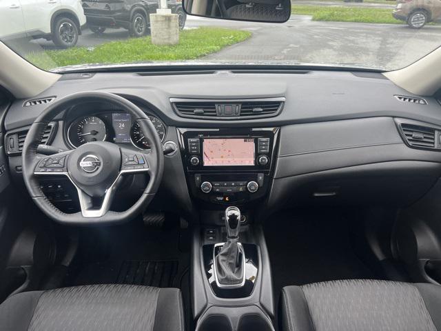 2020 nissan rogue sv