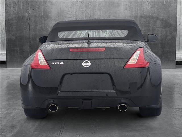 2012 nissan 370z touring