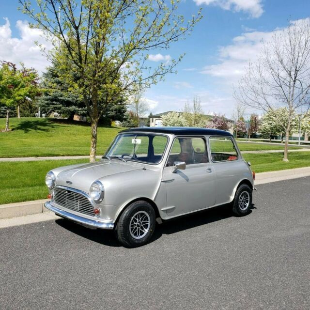 micro vintage mpg tiny car collector automobile great gas mileage clown car ss