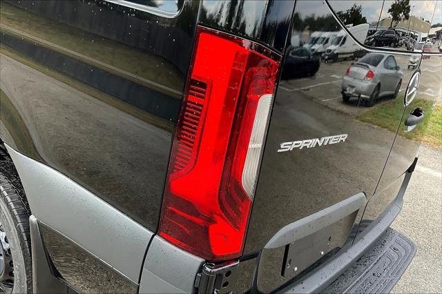 2023 mercedes-benz sprinter 2500 standard roof