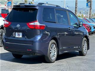 2019 Toyota Sienna limited 7-passenger
