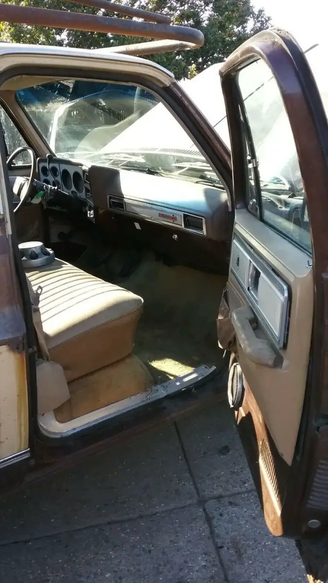 1978 chevy cheyenne 20 3/4 ton 350 th400 with nice utility box & dual gas tanks