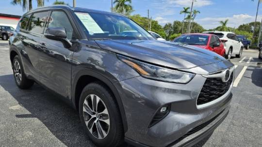 2021 toyota highlander xle
