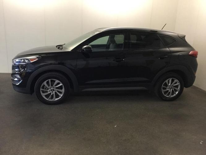 2016 hyundai tucson se awd se 4dr suv w/beige seats for sale in bow, new hampshire