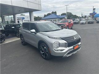 2023 Mitsubishi Outlander se
