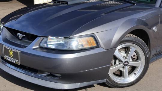 2004 Ford Mustang
