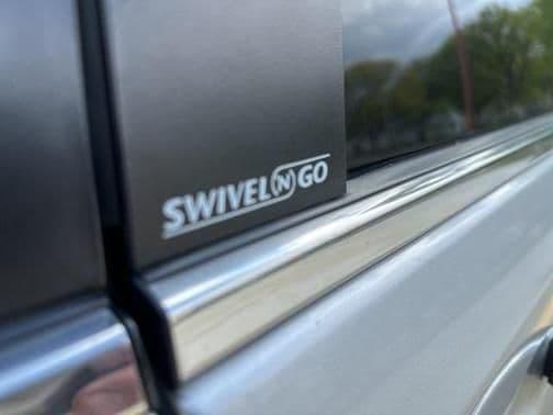 2010 chrysler town & country limited in blackhawk village, iowa