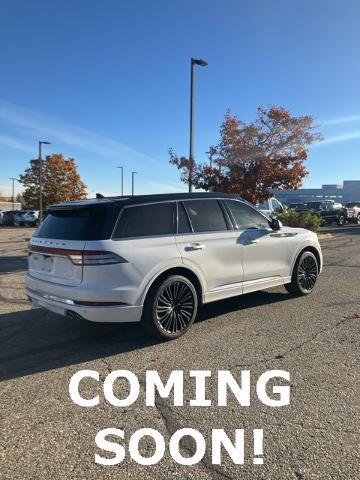 2022 lincoln aviator black label