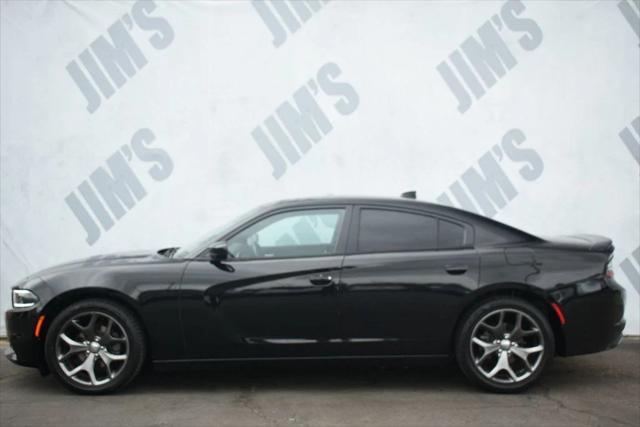 2015 dodge charger sxt