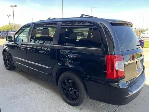 2014 chrysler town & country touring front-wheel drive lwb passenger van in muscatine, iowa