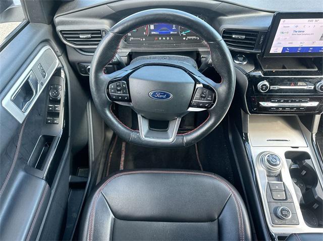 2022 ford explorer st-line
