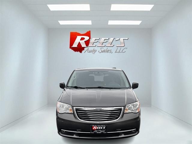 2016 chrysler town & country touring