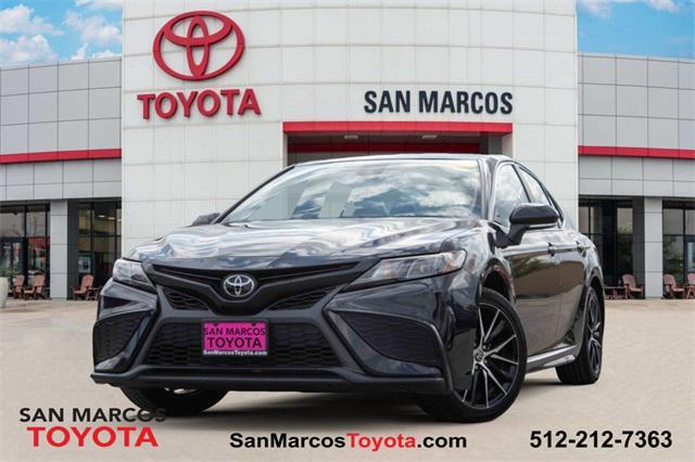 2022 toyota camry se