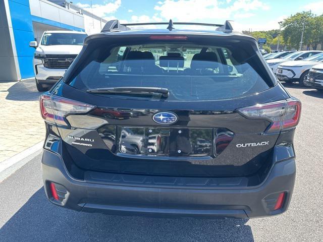 2022 subaru outback base