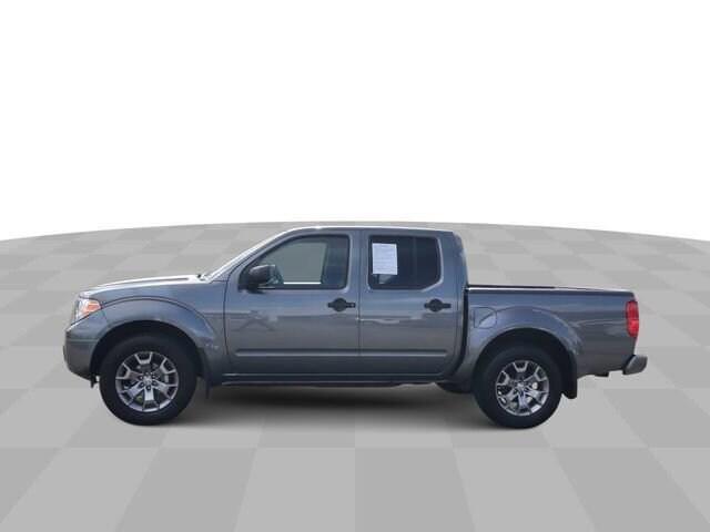 2021 nissan frontier sv