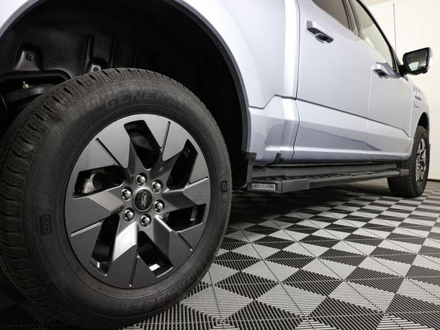 2022 ford f-150 lightning lariat