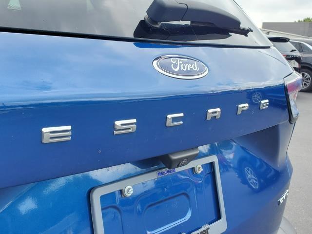 2022 ford escape sel