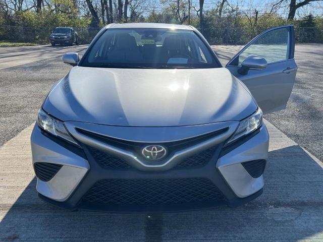 2019 toyota camry se