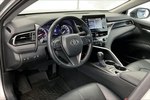 2022 toyota camry se
