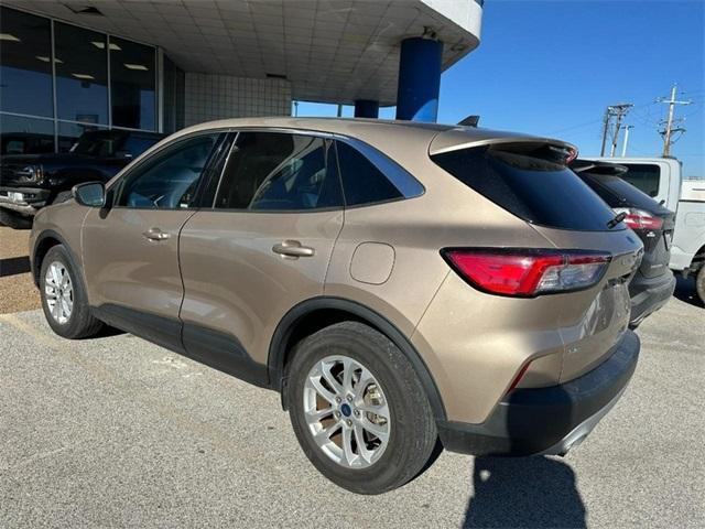 2020 ford escape se