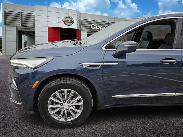 2022 buick enclave essence