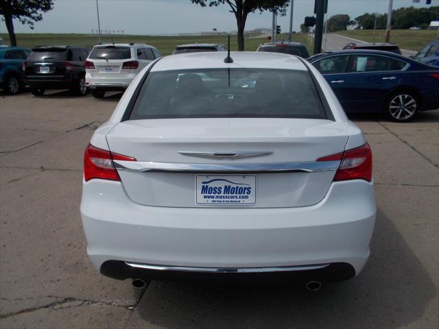 2013 chrysler 200 limited