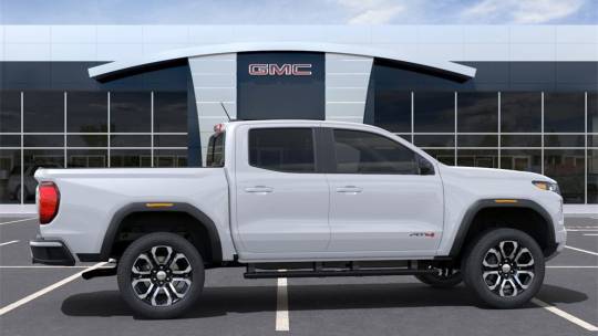 2024 GMC Canyon
