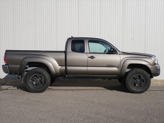 2015 toyota tacoma base