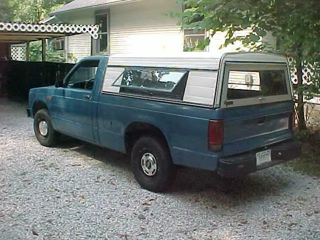 1988 gmc s15 pickup truck with camper shell