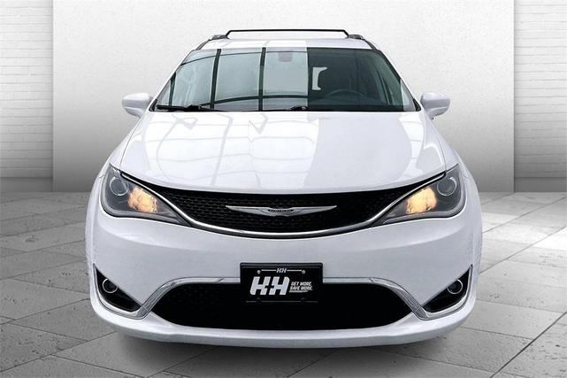 2019 chrysler pacifica touring-l
