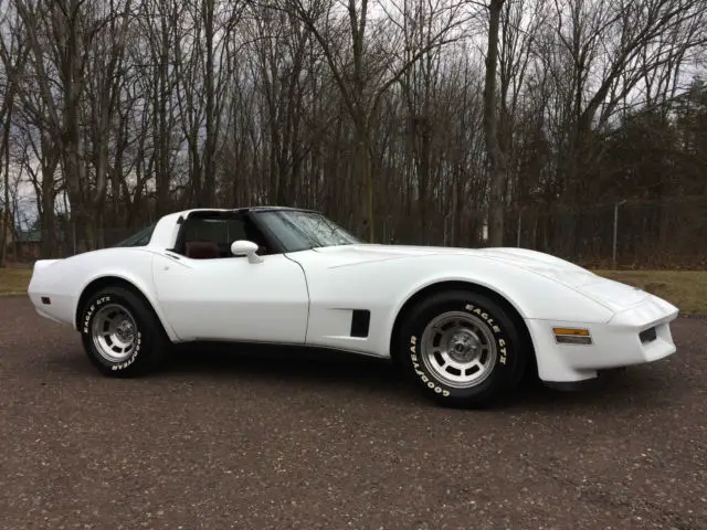 1980 corvette coupe*70k miles*4spd*350*t-top*white/claret leather*$13995/offer