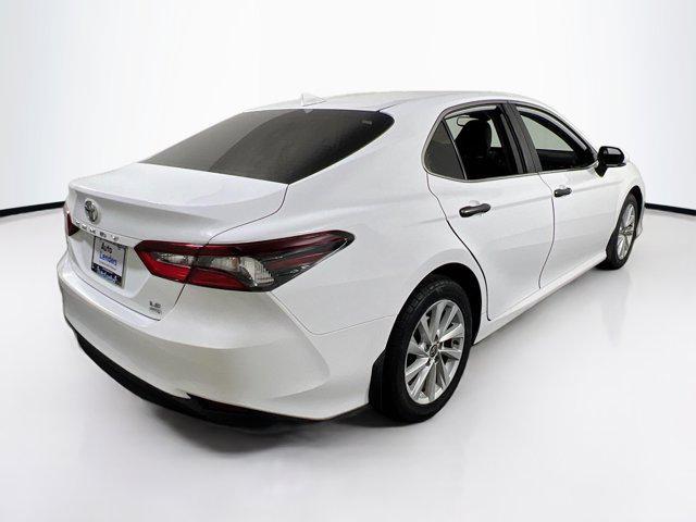 2022 toyota camry le