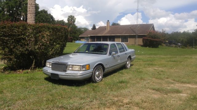 1993 lincoln town car executive series
