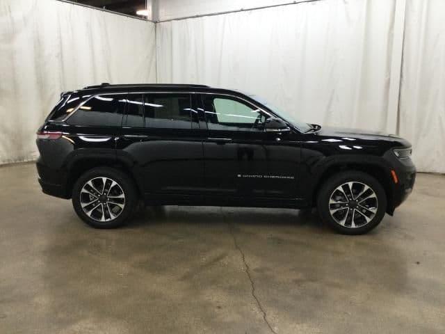 2022 jeep grand cherokee overland in barrington, illinois