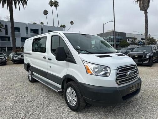 2018 ford transit-250