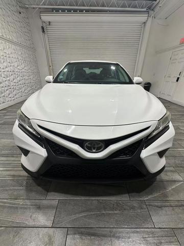2018 toyota camry se