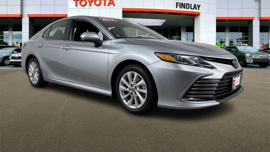 2023 toyota camry le