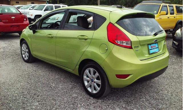 2012 ford fiesta se