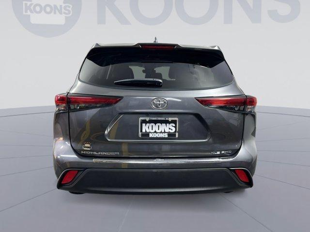 2022 toyota highlander xle