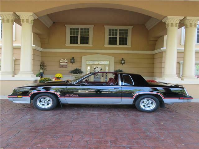 hurst olds / 67k orig mi / beautiful survivor / 100 pics / only 3001 made