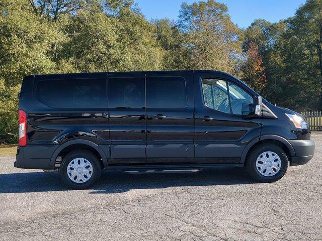 2017 ford transit-150 xlt