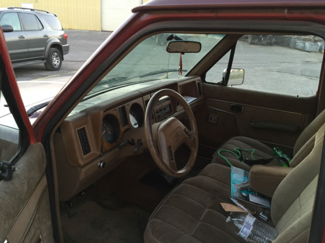 1988 ford bronco ii xlt sport utility 2-door 2.9l