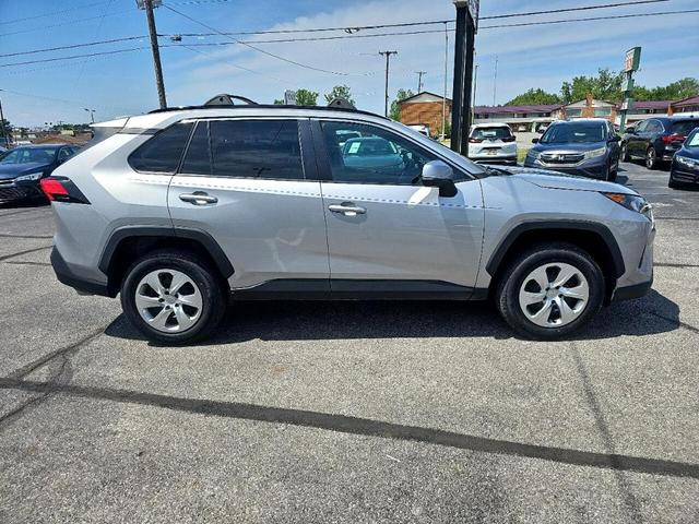 2019 toyota rav4 le