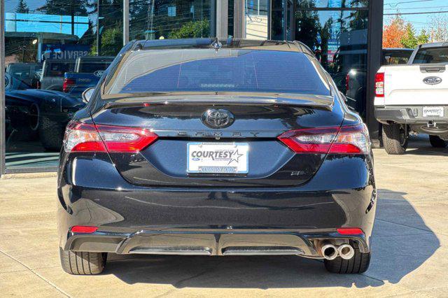2022 toyota camry se